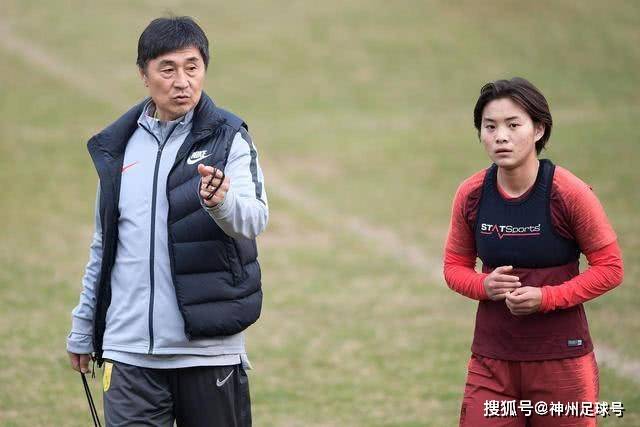 土媒：贝西克塔斯要求萨拉赫经纪人降低佣金，他对此持积极态度